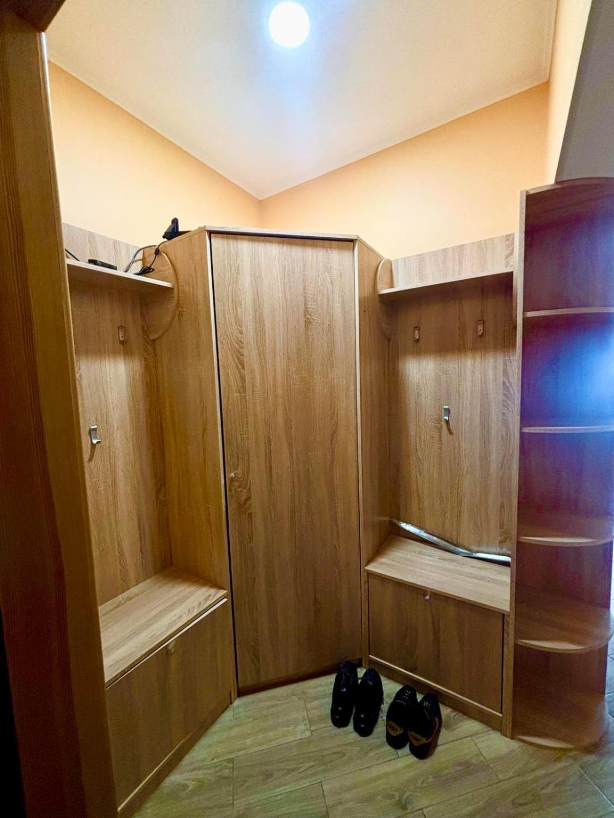 Kvartira Vozle Metro Darnitca Kiev Ngoại thất bức ảnh